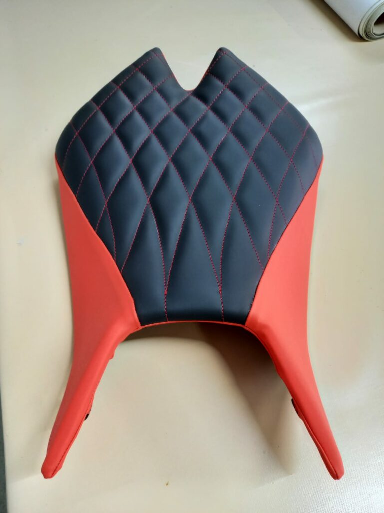 selle moto losanges allonges