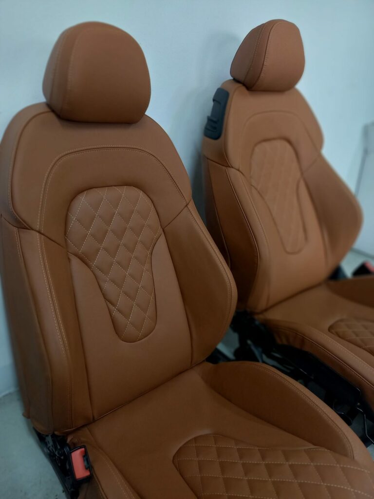 sieges audi r8 cuir et losanges